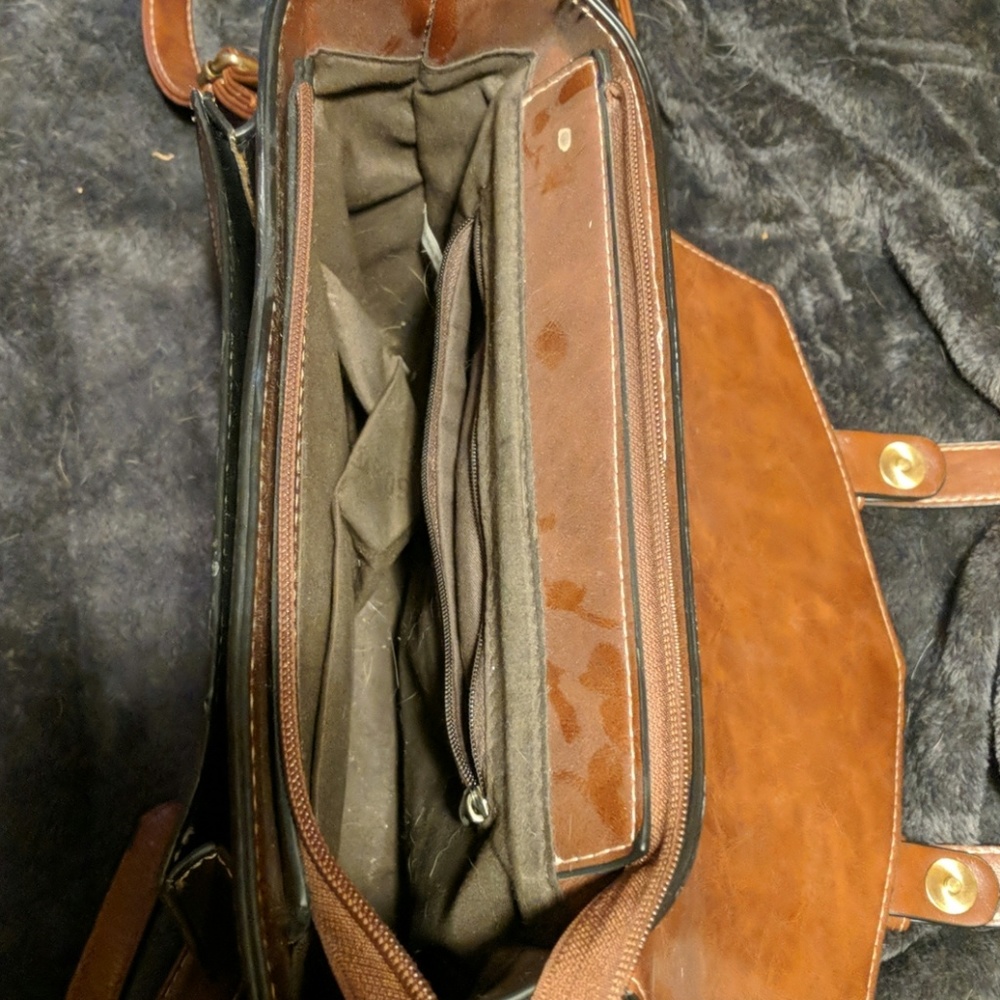 Cross body - Picture 4 of 4